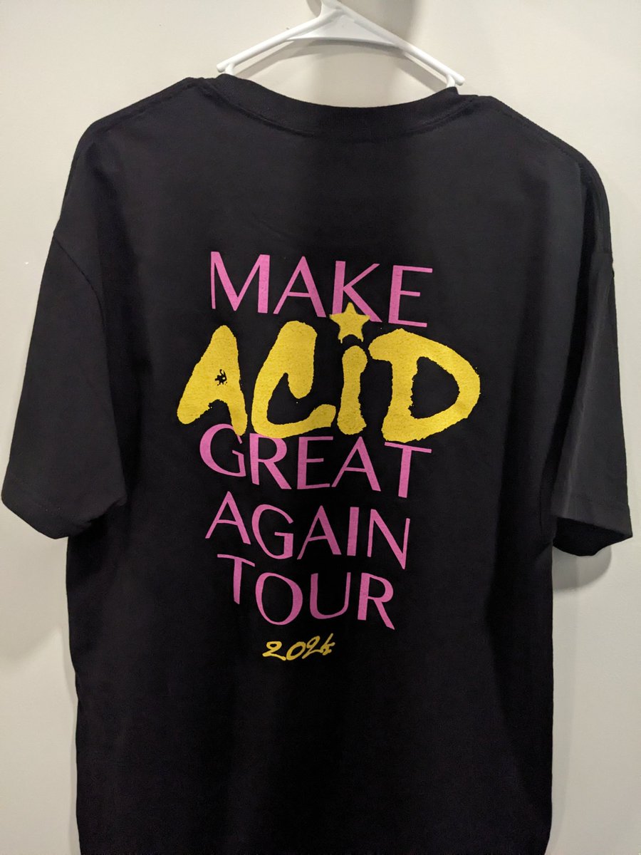 Very cool souvenir shirt from tonight's @RealLordsOfAcid @pragakhan tour!