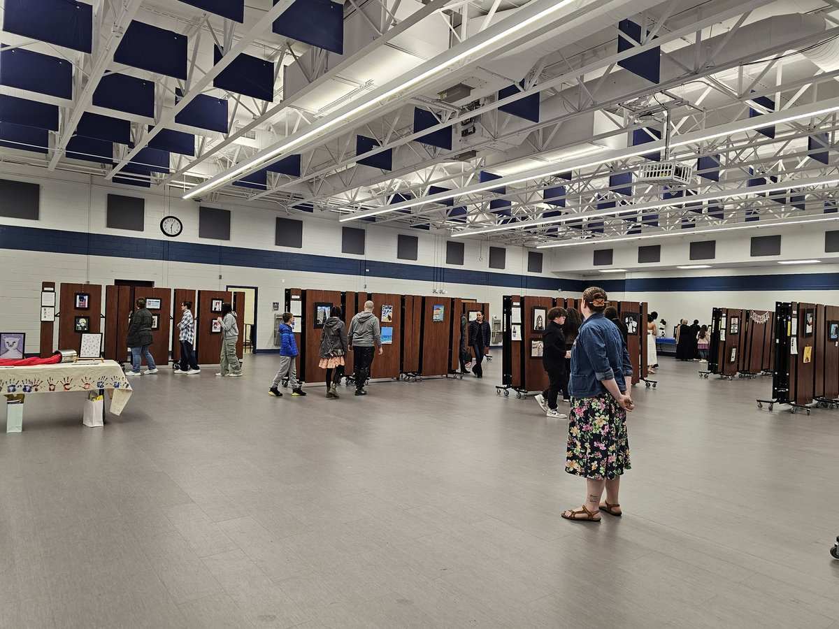 Our District Artistic Expo was a success! Congrats to Art 3 on their final exhibition and all their hard work! I am very proud of all you have accomplished this year! Congrats also to our Elementary Creative Expressions Winners! #wilkinsjh1 #isd109 #D109Pride