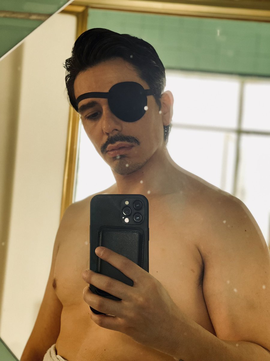 Rodrigorack's tweet image. Un recuerdo de abril 2024. A veces no sabes que tan fuerte eres hasta que ser fuerte es la única opción y la resiliencia. 15 días es nada, salí muy rápido del problema. Pero nunca olvidaré la lección. 🙏🏻