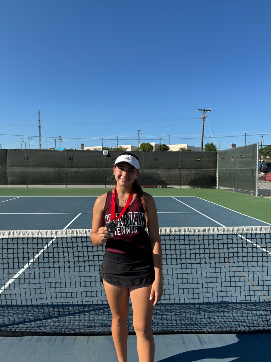 Devine Tennis tweet media