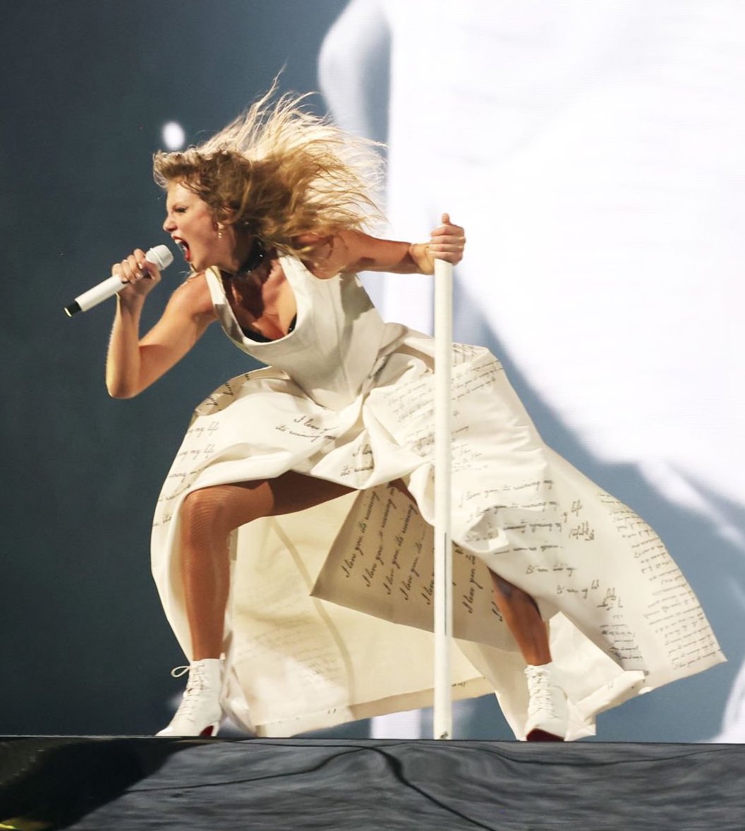 Taylor Swift News (@tswiftnz) on Twitter photo 