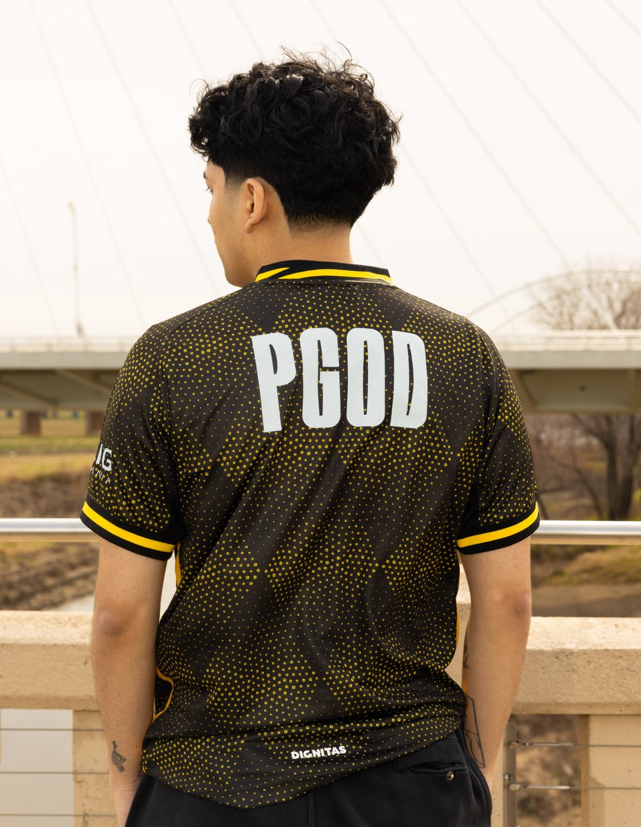 Today we bid farewell to the two longest standing members of Dignitas Fortnite, @pgodtv and @dukezfn. From regional icon status to FNCS wins and clutches on the biggest of stages, it's hard to think of anyone that could have donned the black and yellow better than you did🥹…