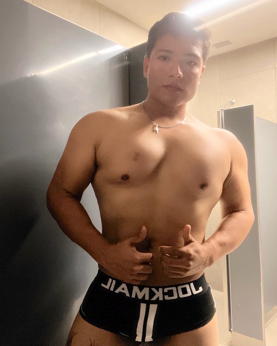 Recordé mucho de mí que había olvidado😎 

<a href="/RtGayLatino/">RtGratis140K</a>