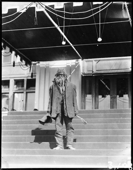 Liam ÓMhaoldomhnaigh (@cheapsellotape) on Twitter photo Jimmy Clements (also known as Yangar or Nangar and ‘King Billy’) on the front steps of Parliament House, c. 10 May 1927.
<a href="/MoAD_Canberra/">Museum of Australian Democracy</a> Jimmy Clements (also known as Yangar or Nangar and ‘King Billy’) on the front steps of Parliament House, c. 10 May 1927.
<a href="/MoAD_Canberra/">Museum of Australian Democracy</a>