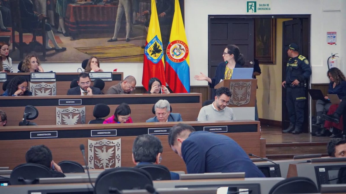 🧵🌿#AEstaHora luego de reunir las preguntas y sugerencias de los honorables concejales, desde el Distrito, en cabeza de nuestra Secretaria @AsotoAdriana aclaramos los temas ambientales del objetivo 4 del Plan Distrital de Desarrollo 2024 - 2027