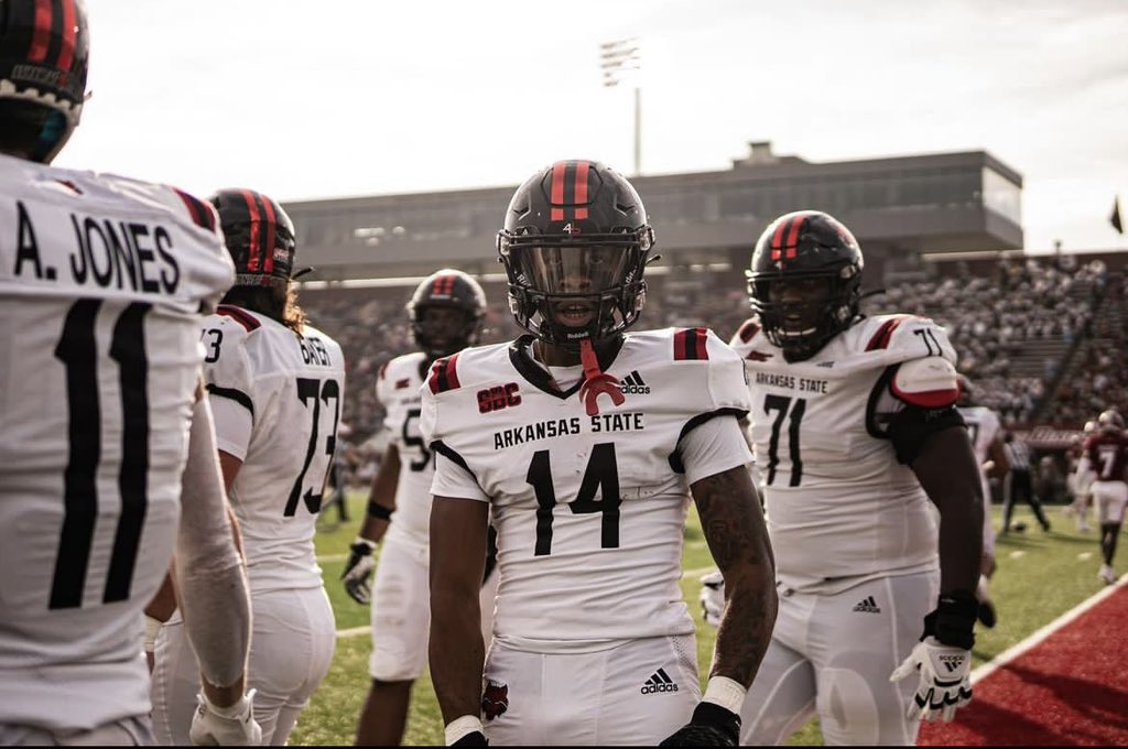After a great conversation with @CoachDLett I am blessed and honored to receive an offer to the university of Arkansas State! 🐺 @CoachJayMitch @CoachBHood @CoachHoule_SH @SHBearsFB @Jay_wright4 @Coach_R_Ham @JtheNupe @ArRecruitingGuy