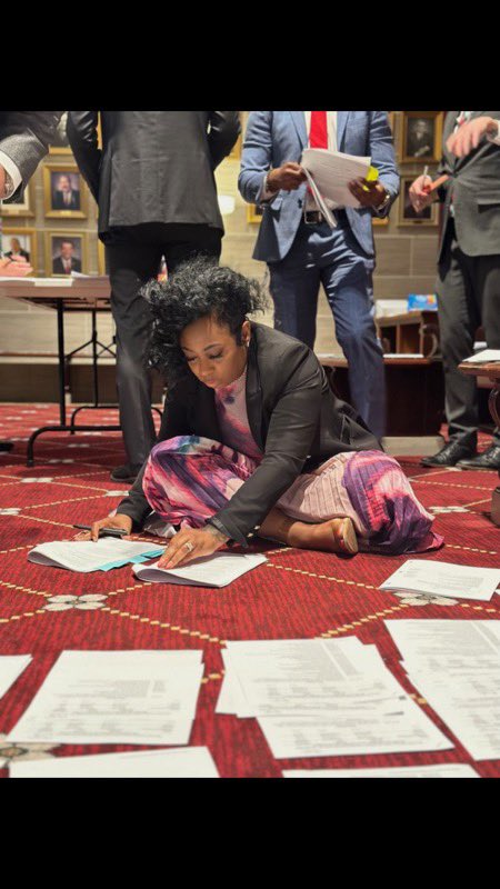 RepChantelle's tweet photo. With less than 24 hours until the Constitutional Deadline, @MO_HouseDems are hard at work sifting through hundreds of pages of budget changes as we wait for the Senate to do their job. #moleg https://t.co/v7zNfdvkmH