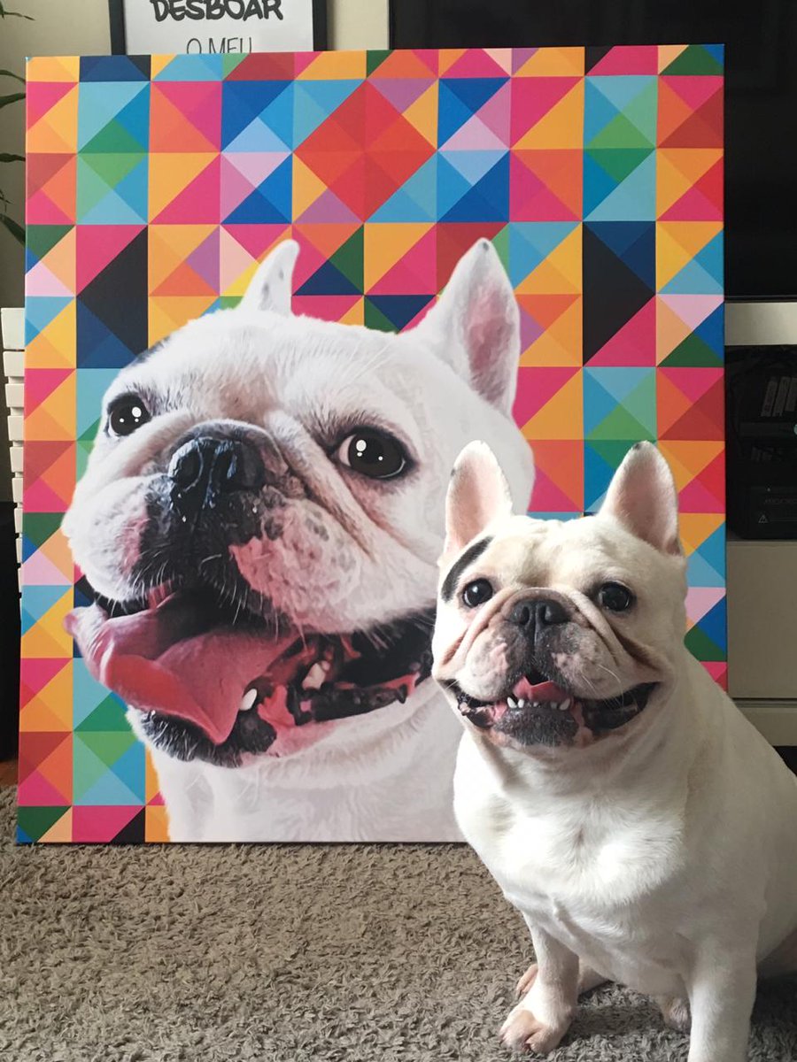 I believe this painting is the biggest and most beautiful we have at home. This smile is priceless! 🥰😁❤️