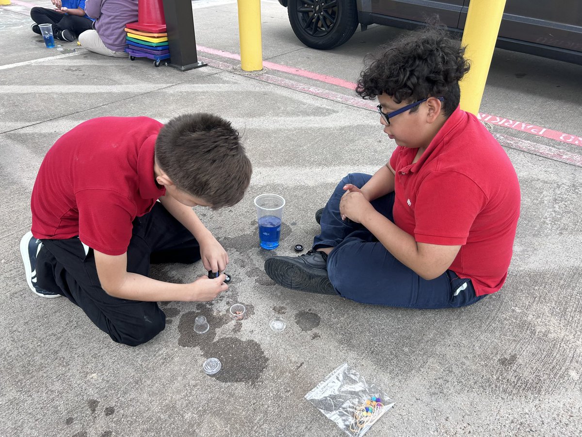 Catalina Vargas (@catalinavg88) on Twitter photo Day 4 of engineering week! Today we learned about marine engineering by building a submarine. They learned about neutral buoyancy & their challenge was to use the materials to make it happen! We tried many times until we got it! <a href="/farinefalcons/">Farine Elementary</a> <a href="/Enrichment_IISD/">Erin O’Connor</a> Day 4 of engineering week! Today we learned about marine engineering by building a submarine. They learned about neutral buoyancy & their challenge was to use the materials to make it happen! We tried many times until we got it! <a href="/farinefalcons/">Farine Elementary</a> <a href="/Enrichment_IISD/">Erin O’Connor</a>