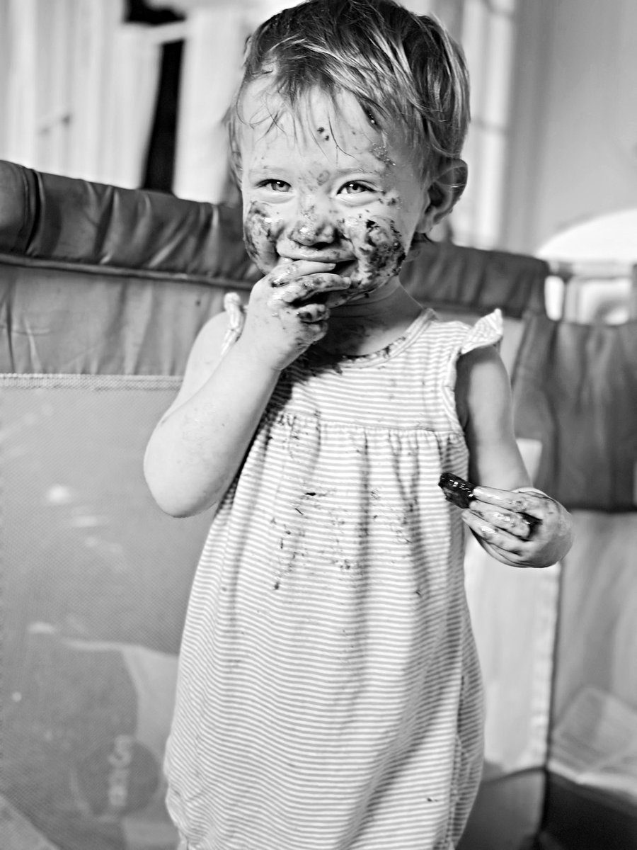 Just in case you were wondering if you want another child, here’s my daughter eating a Twix. #birthcontrol #toddler #bathtime #twix #momlife #toddlermom