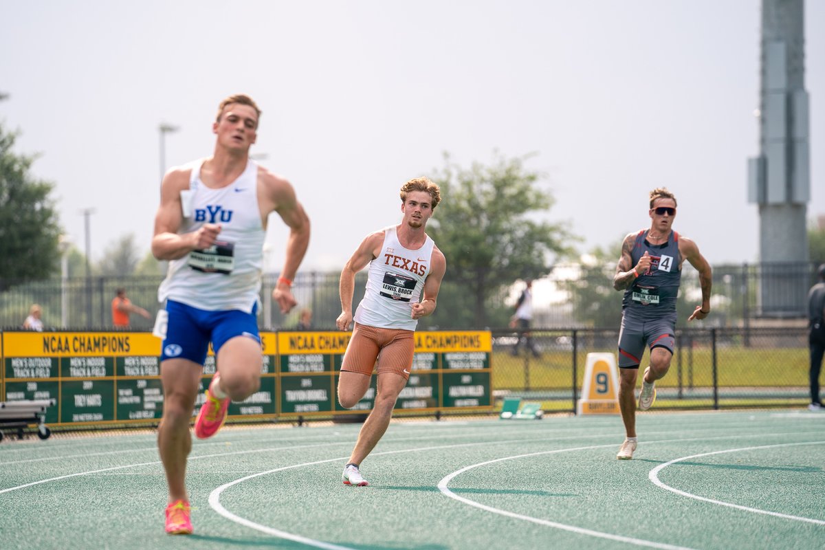 Decathlon 400-meter 🤘 Brock Lewis runs a PB time of 50.54 for 790 points and stays in 9th place after day 1 with 3,571 points🤘 #FloKnows x #HookEm
