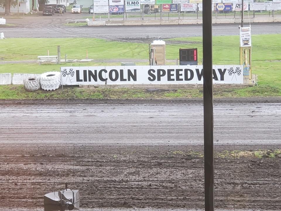 We are rained out at Lincoln Speedway. We will be at @FarmerCityRacin Friday with @lucasdirt
