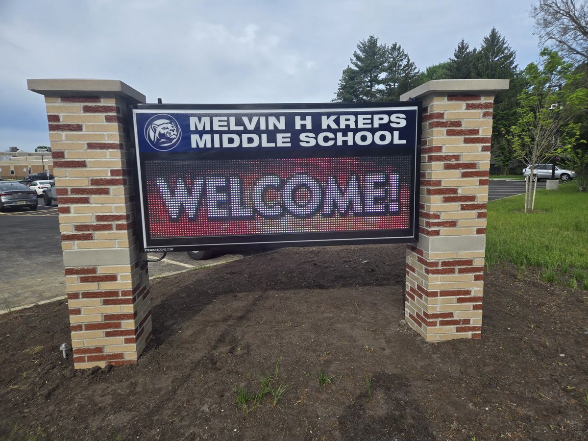 Loving our new sign! Expect updates and information about MHK. Go Cougars! <a href="/EWRSDK12/">East Windsor Regional Schools</a> <a href="/EWRSD_BA/">Paul Todd</a>