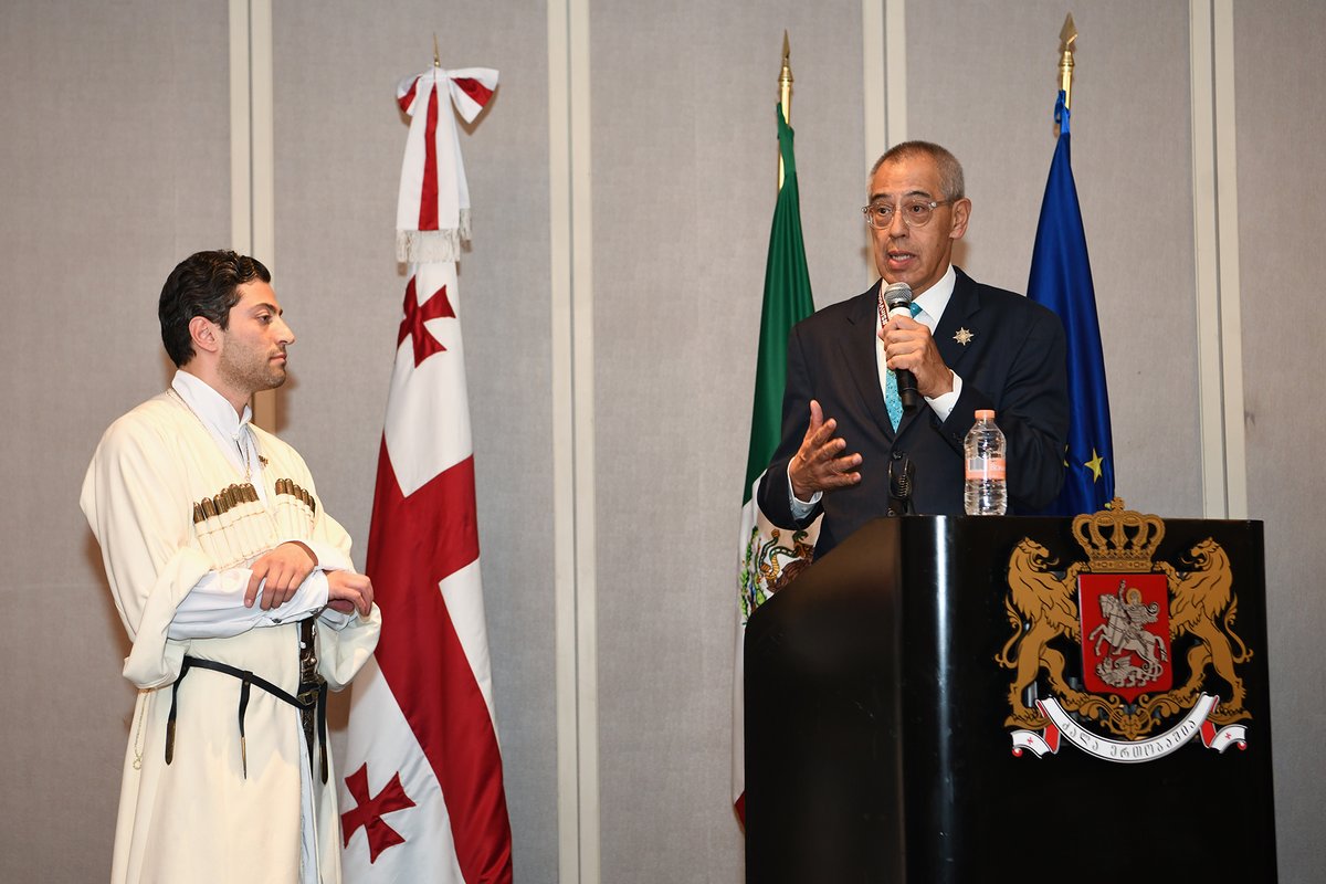 Agradezco invitación del Embajador de Georgia en México @Emb_GeoMx a su recepción por el Día Nacional que conmemora su Independencia