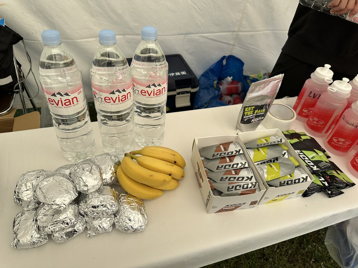 levantefuji's tweet image. ＼ツールド熊野2024／
第1ステージは9:30スタート！
補給食も準備完了🍚

観戦は是非ライブ動画🎥で‼️
youtube.com/live/10M03OkCk…

#koda
#evian
#ogk
#kabuto