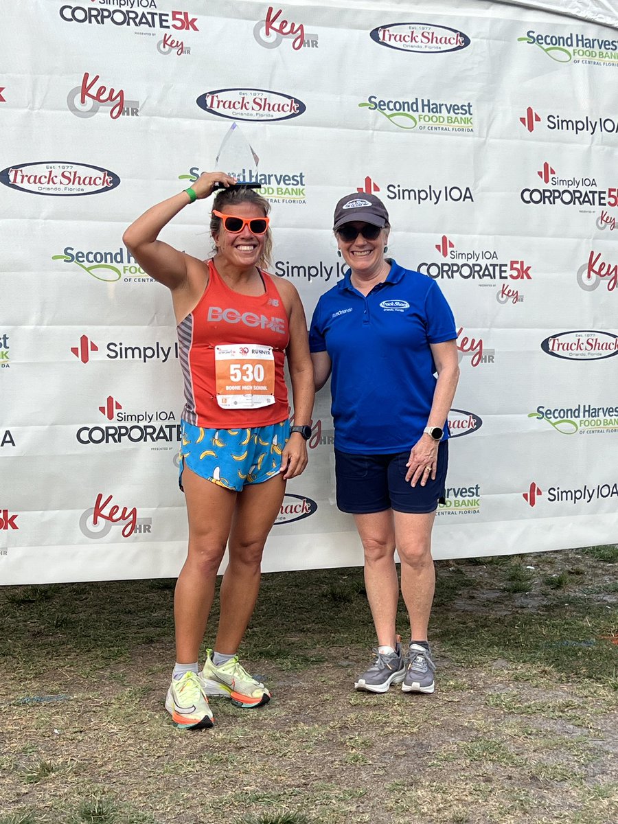 trackshack's tweet photo. Presenting awards with @SimplyIOA! Just like they make insurance simple and easy, these runners made this race look effortless. Congrats #corp5k top winners! 🏆🏅🏆

Top male: Daniel Beckstead 11:24

Top female:  Jessica Marlier 14:27 https://t.co/XJEwBJnucp
