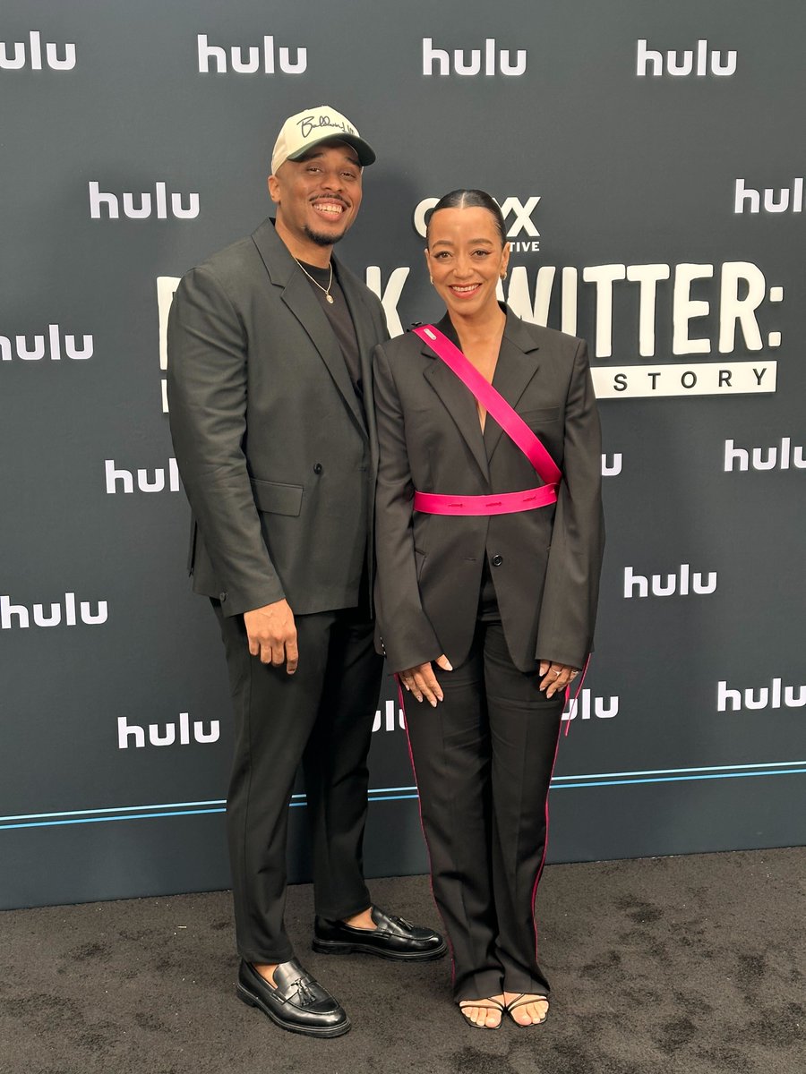 OnyxCollective's tweet photo. OK we see you New York 🤩 This #BlackTwitterHulu event is giving us life #NYLive https://t.co/zUaDJnTrGU