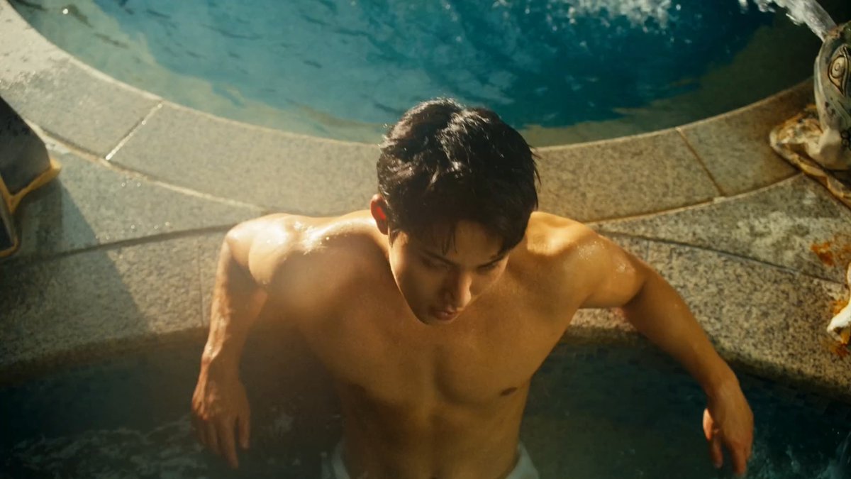 mingyuHQpics's tweet image. lalali mv mingyu cut ☆