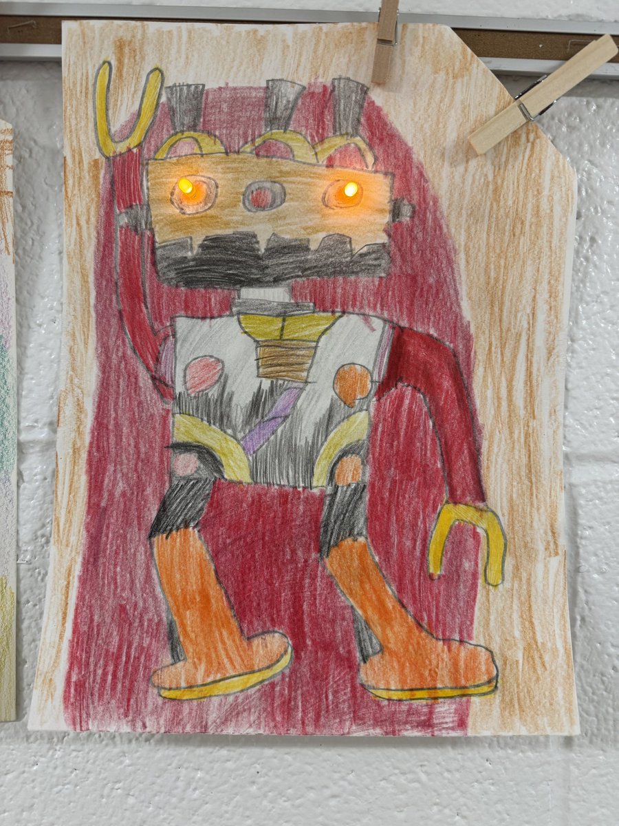 Oh my, STEM meets Art with these fun bright-eyed robots by 4th grade! Taught them how to make a circuit and they are knocking it out of the ballpark! 🤖 🖼️ @ArtsFcps1 @WGCWildcats