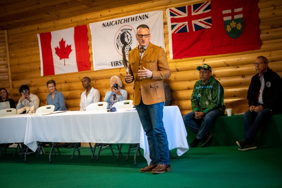 GregRickford's tweet photo. Today, we announced the historic settlement of the flooding claim between Naicatchewenin First Nation, Canada, and Ontario.
 
Our government is proud of the progress we have been able to make in lockstep with First Nations across the province.

https://t.co/qJReKVCMOm https://t.co/JfFFCSvyCK