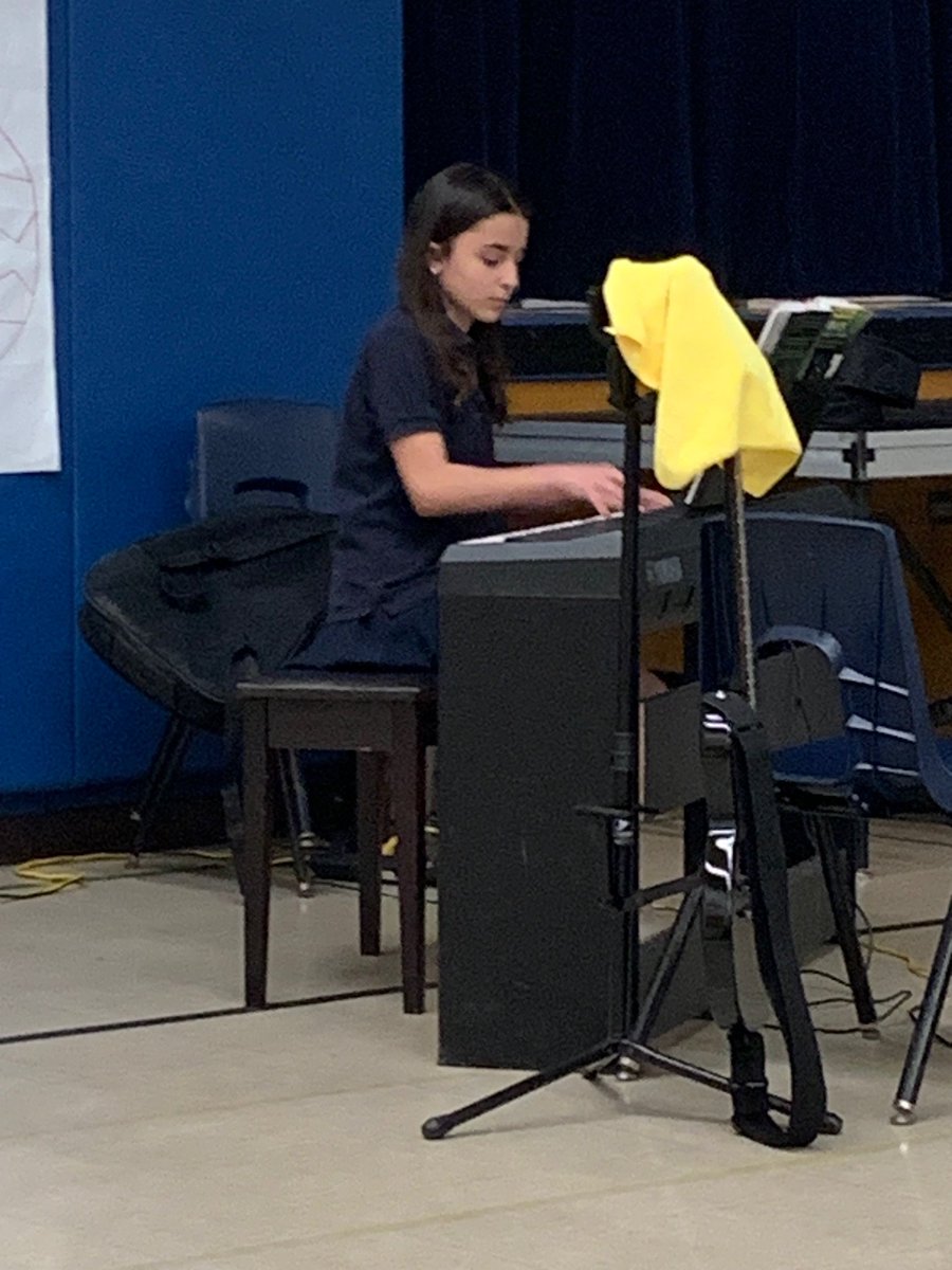 Highlights from today's recital. Many thanks to our music teacher Ms. Mucci for her guidance in this production. We are so proud of the hard work put into these musical performances. (Check out our Instagram page for more pics and vids). @YCDSB @WigstonJennifer