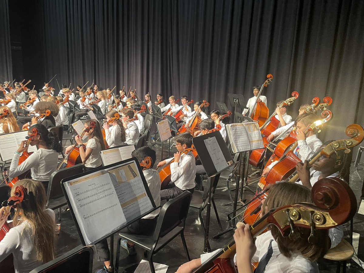 The 6th grade orchestra students sounded amazing at their concerts tonight - certainly Mason Moments!  The student growth from August to now is unbelievable.  Wow!  Thanks Mrs. McGlynn and Mrs. Bakhit for leading, supporting and inspiring your students! <a href="/MasonHSOrch/">Mason Orchestras</a>