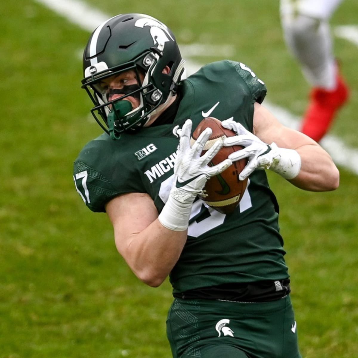 After an amazing call with <a href="/CoachWozniakTE/">Brian Wozniak</a> I am extremely exited to have received another B1G offer from Michigan State University!!! 🟩⬜️⬛️Thank you for this awesome opportunity!!! <a href="/Coach_Smith/">Jonathan Smith</a> <a href="/Coach_Lindgren/">Brian Lindgren</a> <a href="/MSU_Football/">Michigan State Football</a> <a href="/AllenTrieu/">Allen Trieu</a> <a href="/raccoonfootball/">Raccoon Football</a>