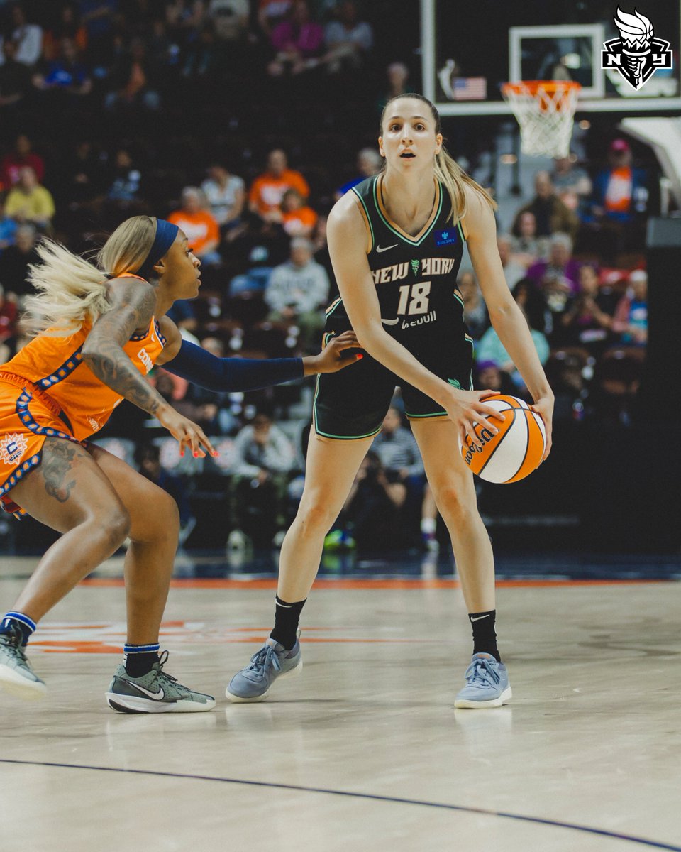 🚨 HALFTIME 🚨 Liberty: 43 - Sun: 40 #SEAFOAMSZN | #LIGHTITUPNYL🗽