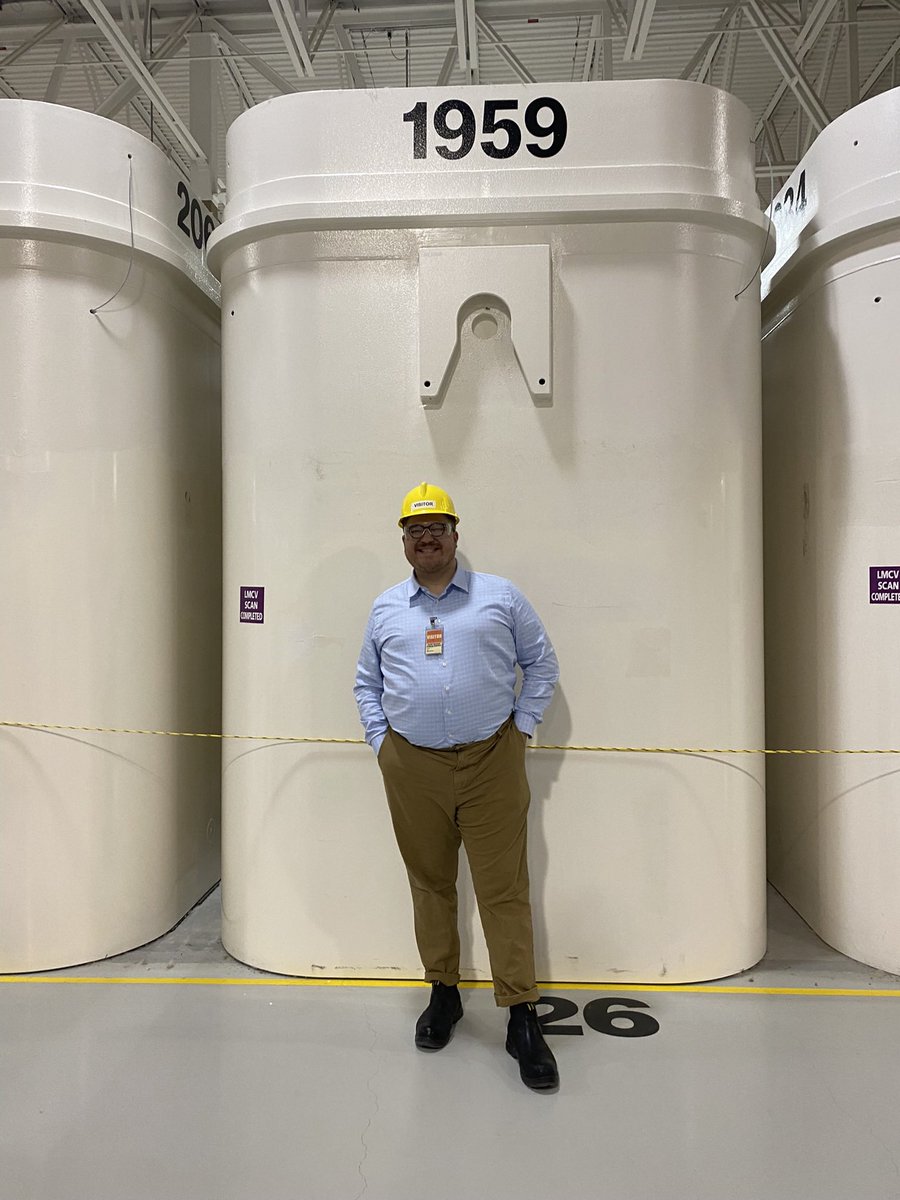 dakotakochie's tweet photo. This is what used nuclear fuel looks like in 🇨🇦.

Contained. Safely monitored. A solid. Safe.

Spoiler: it’s not like what you see on the Simpsons.

Every single one of these dry storage containers contains fuel bundles that have powered where Ontarians live, work, and play. https://t.co/QnHNSTwfa4