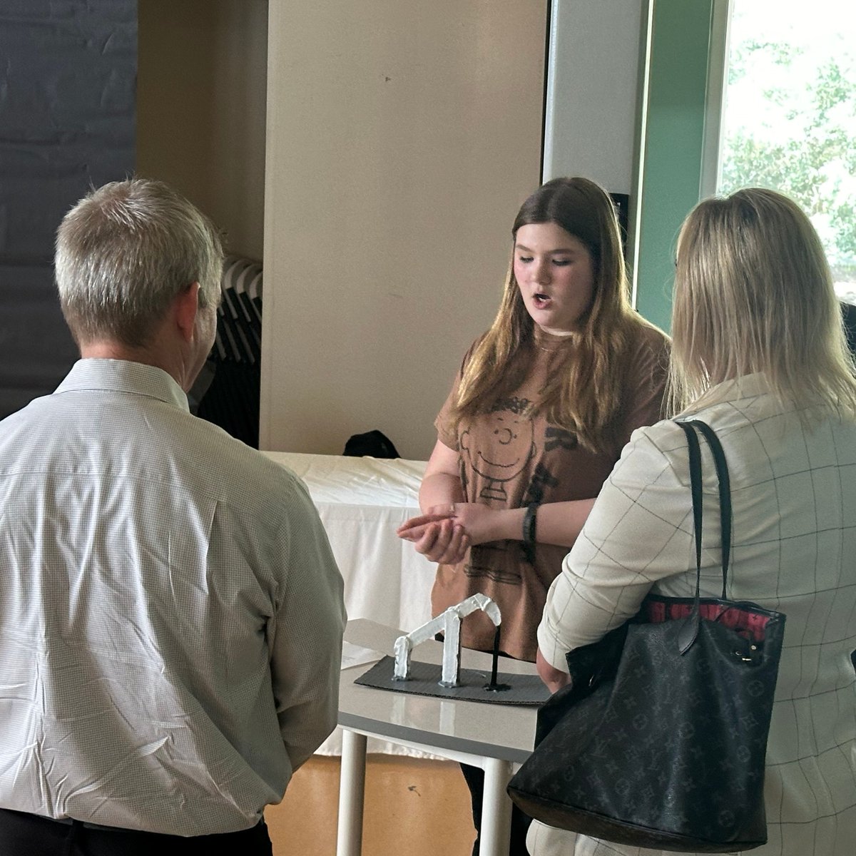 Anne Frank IA tweet media