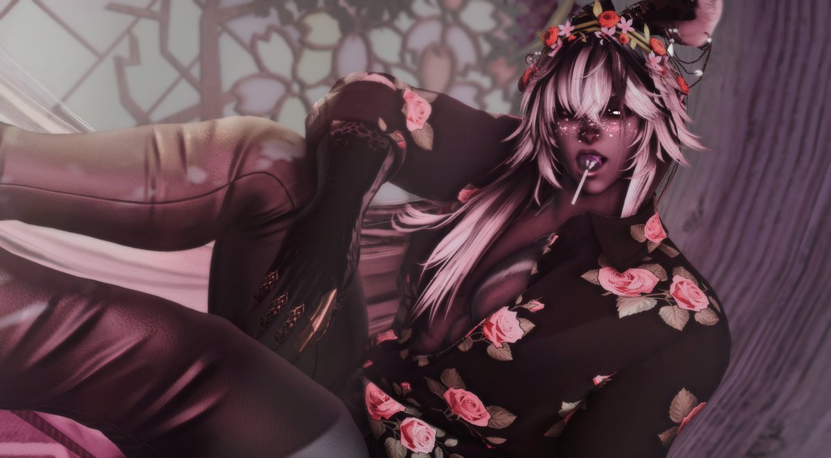 'I've returned and as you can see, I've decided to let my hair down. Care for a sweet treat?'

#FFXIV #FF14 #FFXIVScreenshots #GPOSER #maleviera #viera
