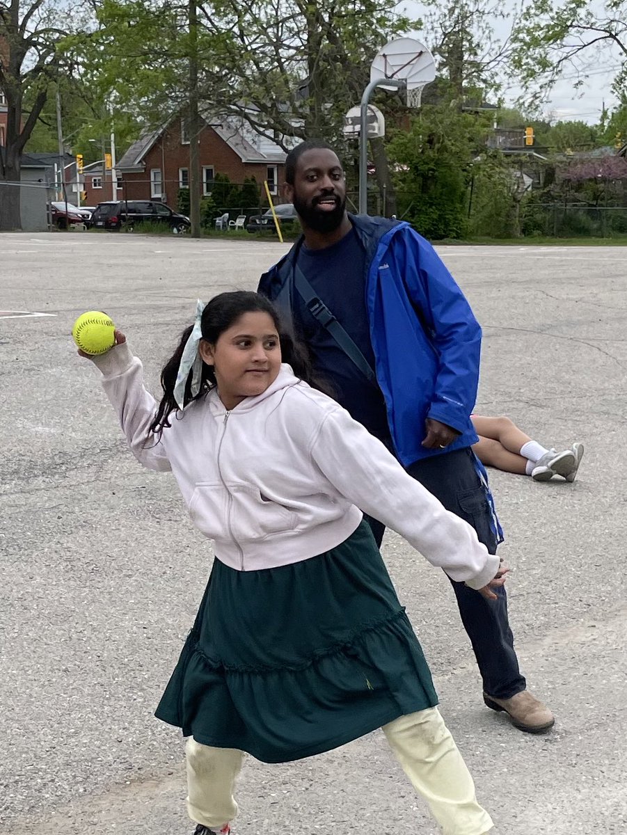 ChickenAlfredo tweet media