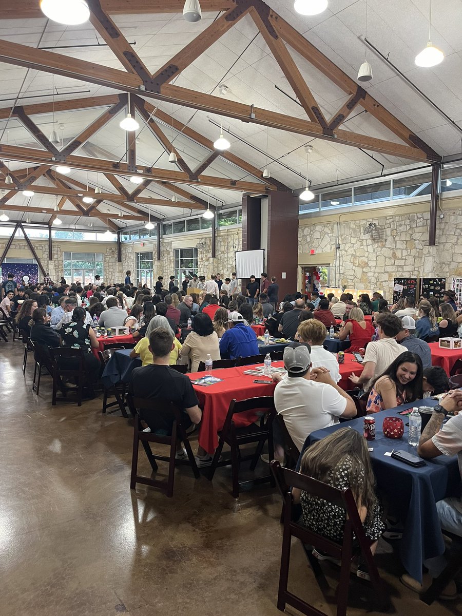 CoachDean_GISD's tweet photo. Loved celebrating with @ev_soccer and @patriotsoccerev tonight at their end of the year banquet.  
They had a packed house enjoying great excitement! 
Congratulations kids and coaches! https://t.co/3K1YVDxW0M
