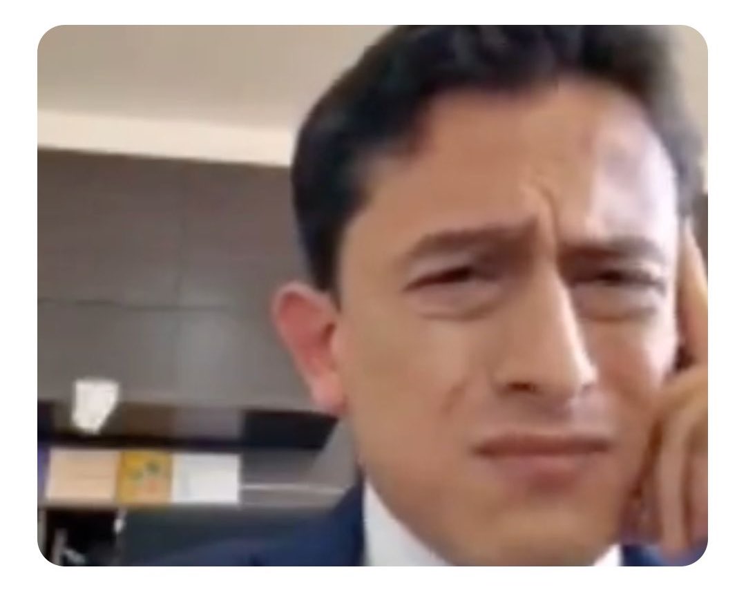 Muy Random Media tweet media