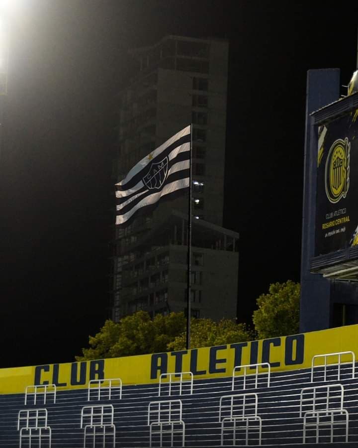 🗣  🏴🏳️ Para ficar na história:

Foi a primeira vitória de um clube Brasileiro no Gigante de Arroyito pela Libertadores!

@Atletico

#Galo #AtléticoMG #Massa #AquiÉGalo #Brasileirão #Libertadores #ArenaMRV #VamoGalo #GloriaEterna #CopadoBrasil