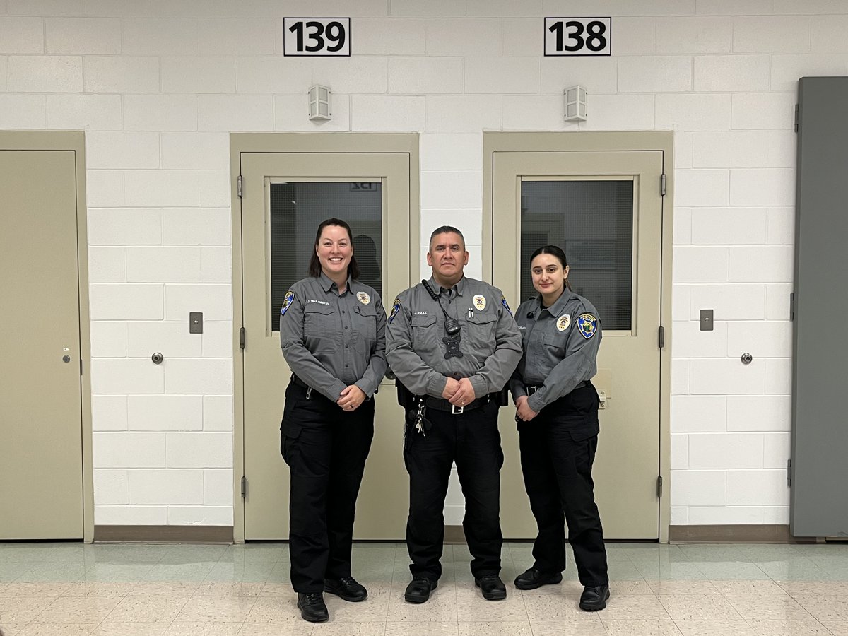 During this #NationalCorrectionalOfficersWeek, we’d like to recognize our detention officers who strive to provide the best service at our temporary holding facility. Thank you so much for your service!