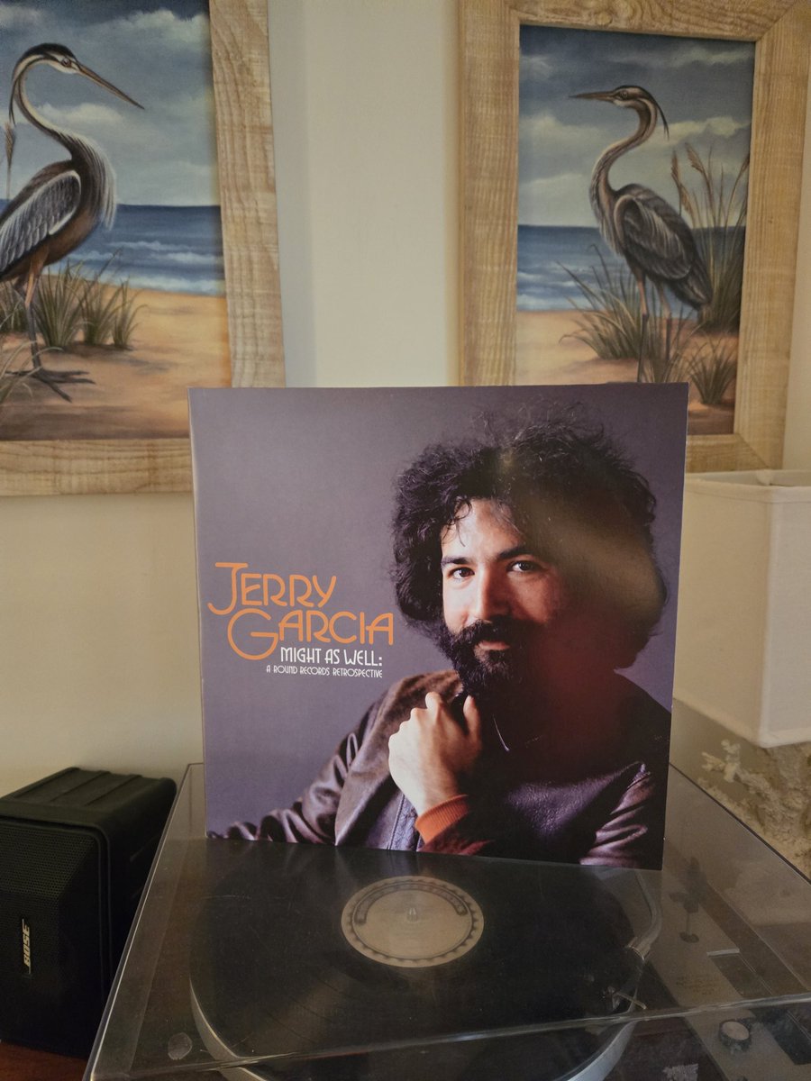aztammyp's tweet photo. Moved 5 times in last 8mos & will move again next week--but not home yet. (Sometime this fall???)
We had to retrieve the stereo cuz there are somethings only a #RecordParty can fix.
"Don't you let that deal go down" https://t.co/66VMkihkVH