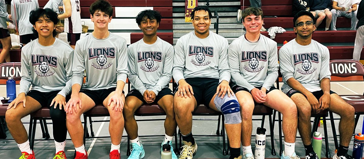 🚨CHS gets win & qualifies for states on Senior Night! Thank you to our parents & seniors for all you work the past 4 years!Royce Roxas had the game winning kill & 11 kills, Jack 25 assist, Justin 4 kills, Josiah 5 kills, Zach 12 digs, Rohan 4 digs 1 kill, & Liam 18 kills🦁🏐🏹🚨