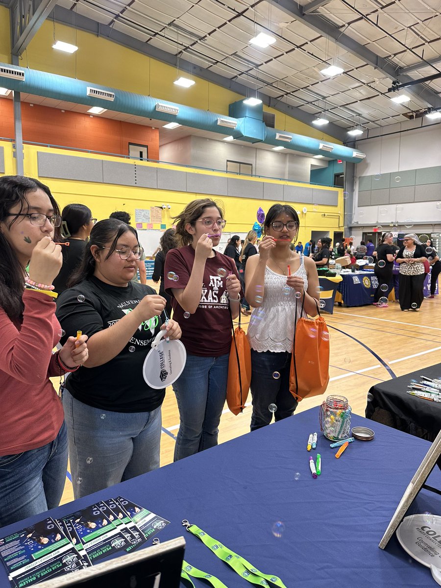 Counselor, Mrs. Salinas, and Campus Recruiter, Ms. Morales, unite <a href="/PSJAISD/">PSJA ISD</a> Mental Health Fair, guiding students with 🫧 bubble breathing strategies and campus enthusiasm! Together, they inspire tranquility and campus spirit. 💪
