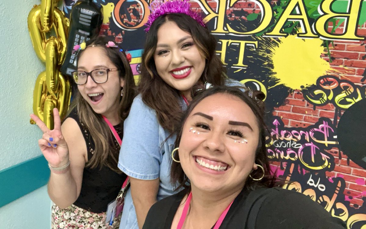 Oates-Chella TBT <a href="/EricaBetancou10/">Erica Betancourt</a> <a href="/HisdOates/">Oates_HISD</a> #TeacherAppreciationWeek