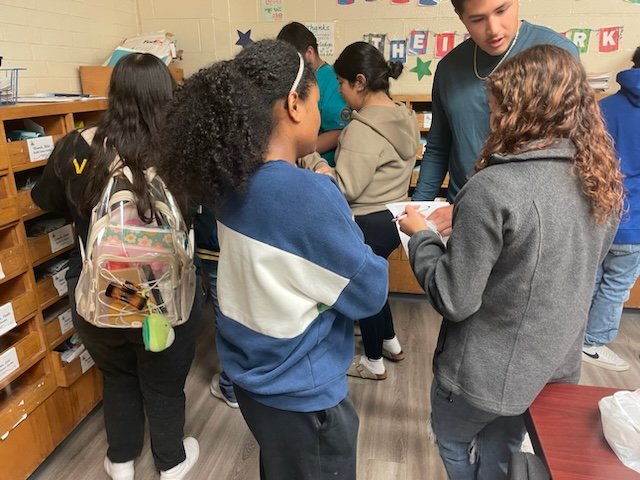 MoodyEnglishMonreal tweet media