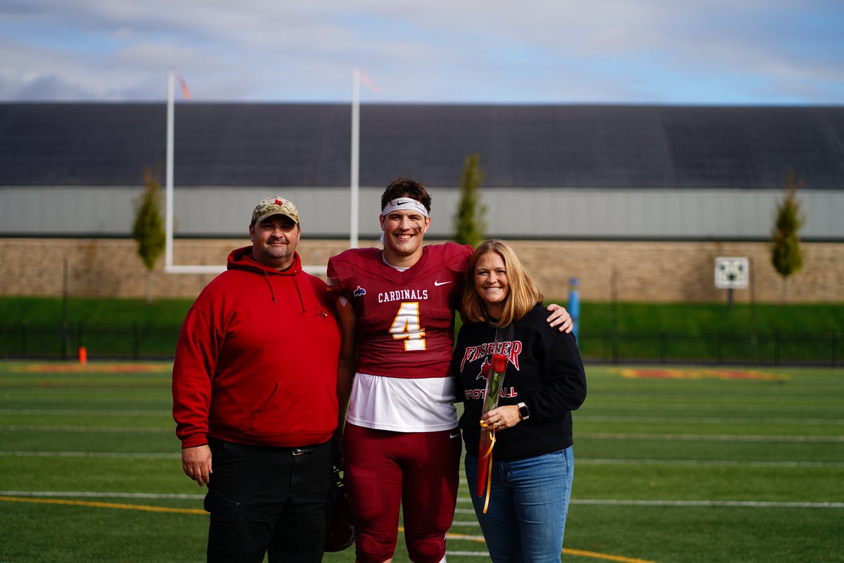 SjfFootball's tweet photo. Congratulations to #4 Declan Faery!
TE from Wilson, NY who will graduate with his degree in Cybersecurity 🎓 https://t.co/NftBL3wgzo