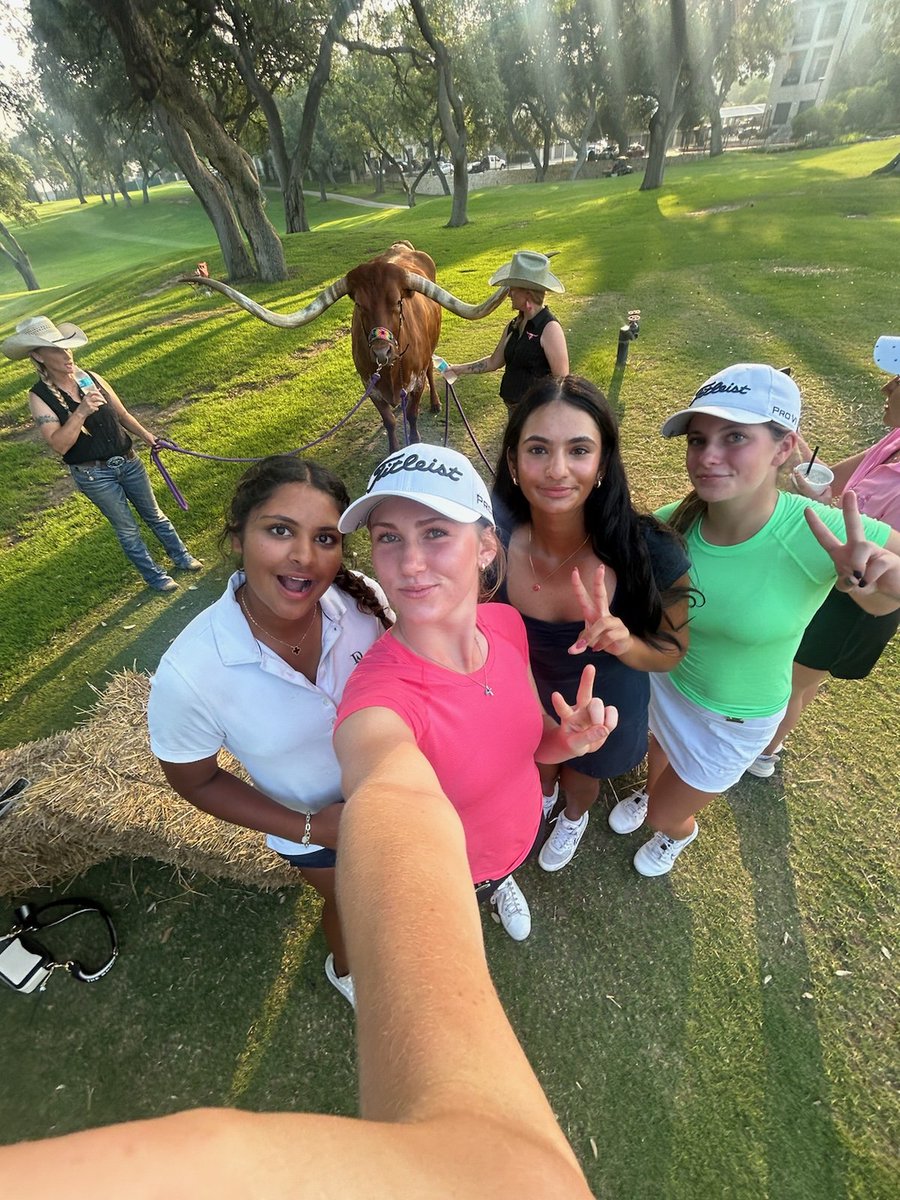 KateVBennett tweet media