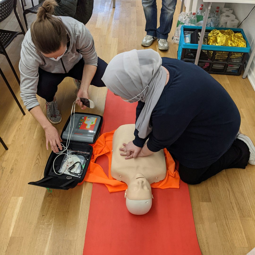Lifesaving Society - Standard First Aid & CPR C/AED course this Saturday & Sunday - May 11/12 at Western Campus Recreation, 9am-5pm.

A few spots are still available.

Register now:
shop.westernmustangs.ca/program/GetPro…

#firstaid #RegisterNow #lifesavingskills #firstaidtraining