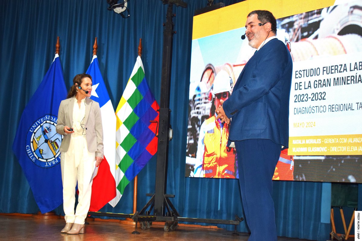 RectorUNAP's tweet photo. MINERÍA #Tarapaca  | Mostrar situación laboral y puestos trabajo de próxima década, fueron objetivos de versión regional del “Estudio de la Fuerza Laboral de Gran Minería Chilena 2023-2032, Tarapacá”, del Consejo de Competencias Mineras (CCM) y Eleva presentado en UNAP #Iquique. https://t.co/UkfJi4RyX1