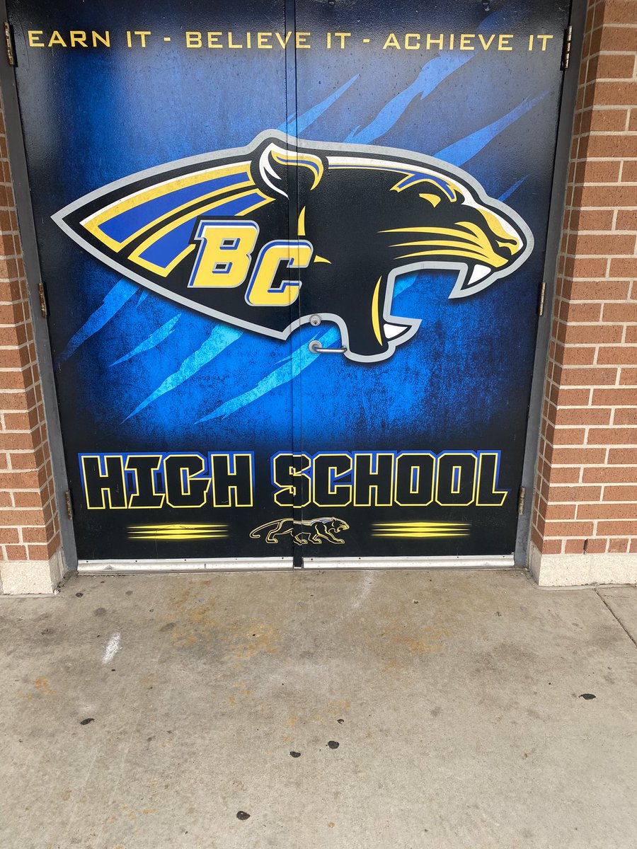 Appreciate @CoachRJones_  for letting me stop by and check out @BCHSFBall ! Excited to see these guys this fall❕

#WinTheWest 🔷🔶
#2trike5old ⛏️⛏️
