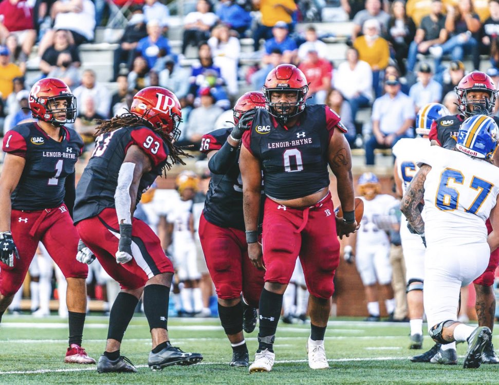 Lenoir Rhyne official offer!!🐻 @CoachO_13 @coachSocha @PatrickLaumatia @GWCfootball @Coach_Redfern @LocksmithGw @Coach_Padilla66