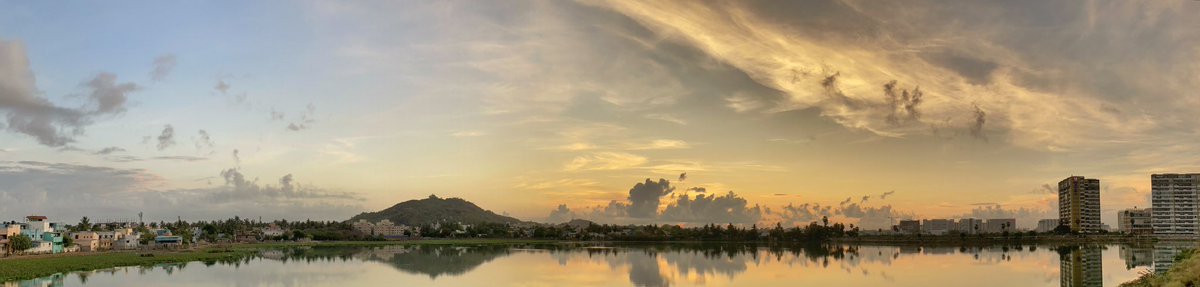 Morning sky is wow 🤩 
Shot on #iphone12Pro