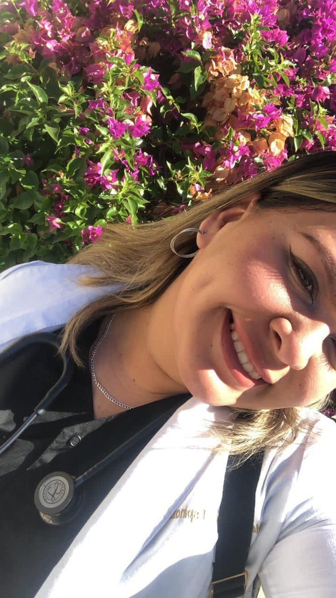 Les cuento, hace poco una de mis sobrinas,  murió en Cd Obregón, Sonora, en el IMSS, hasta ayer supe bien el contexto de su muerte y me indignó tanto, sentí una rabia porque lo que pasó, una joven de 24 años, acabando su carrera de medicina #EraRojo + 🧵