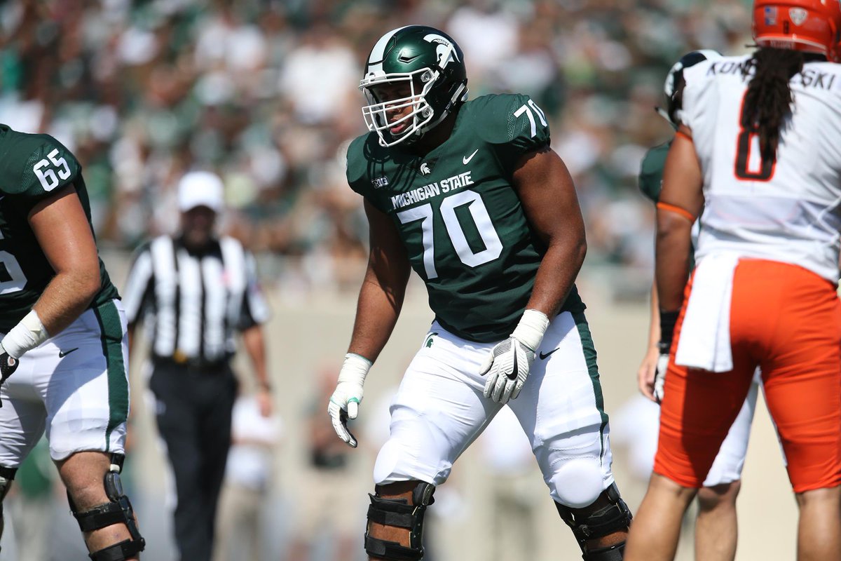 #AGTG Blessed to receive an offer from Michigan State University #GoSpartans @FBCoachM @Coach_Smith @COACH_ONEIL @Coach_Duff1 @chriscaliber72 @BXCoachEd @UDFB78 @CardinalHayesFB